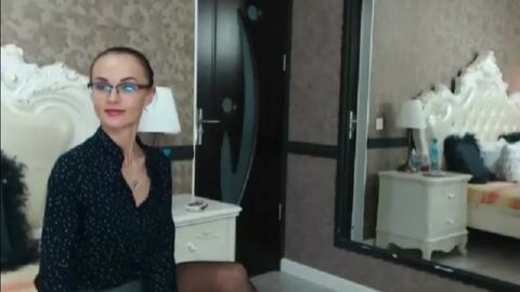 HD видео, брюнетка, вебкамера, любительское, сиськи, стриптиз